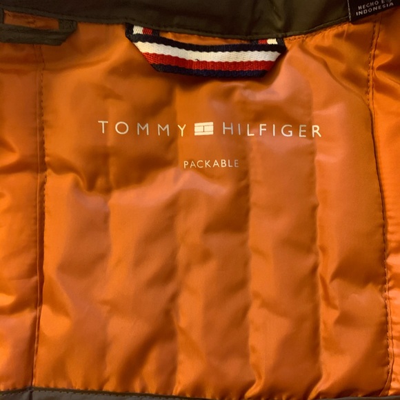 NWT Tommy Hilfiger Puffer Jacket - Picture 6 of 7